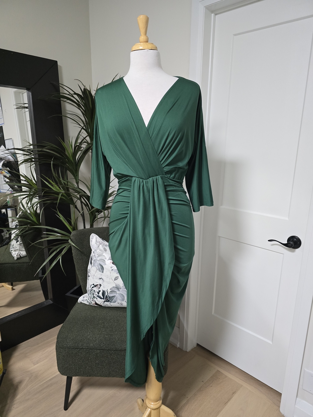 Elegant Green Wrap Midi Dress
